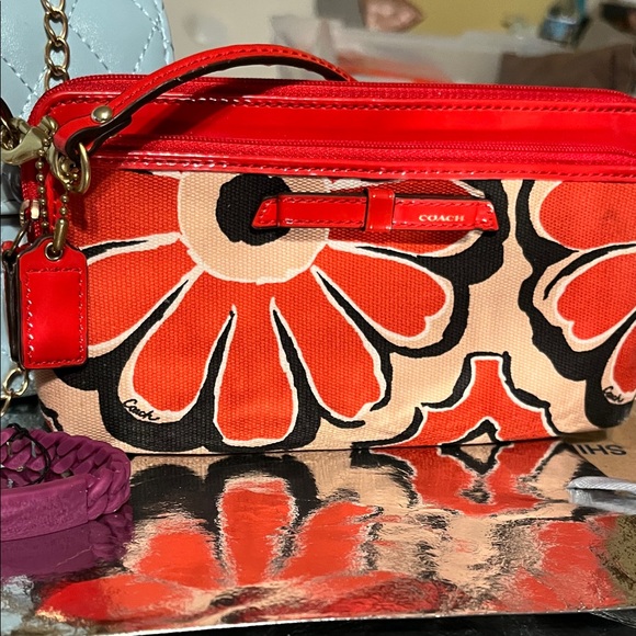 Blue Quilted Chain Bag EUC Coach Wristlet with NWT Marc Jacob & Jeffree Star Set - Picture 2 of 16